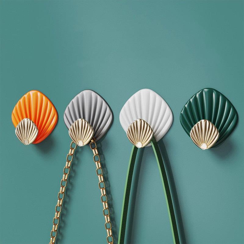4pcs Creative Shell Shape Wall Hanging Hook Punch-free Strong Adhesive Hook Bathroom Kitchen Wall-mounted Seamless Sticky Hook Shell Hook Non-Punching Strong Adhesive Adhesive Hook Bearing Door Behind Wall Bathroom Kitchen Key Holder