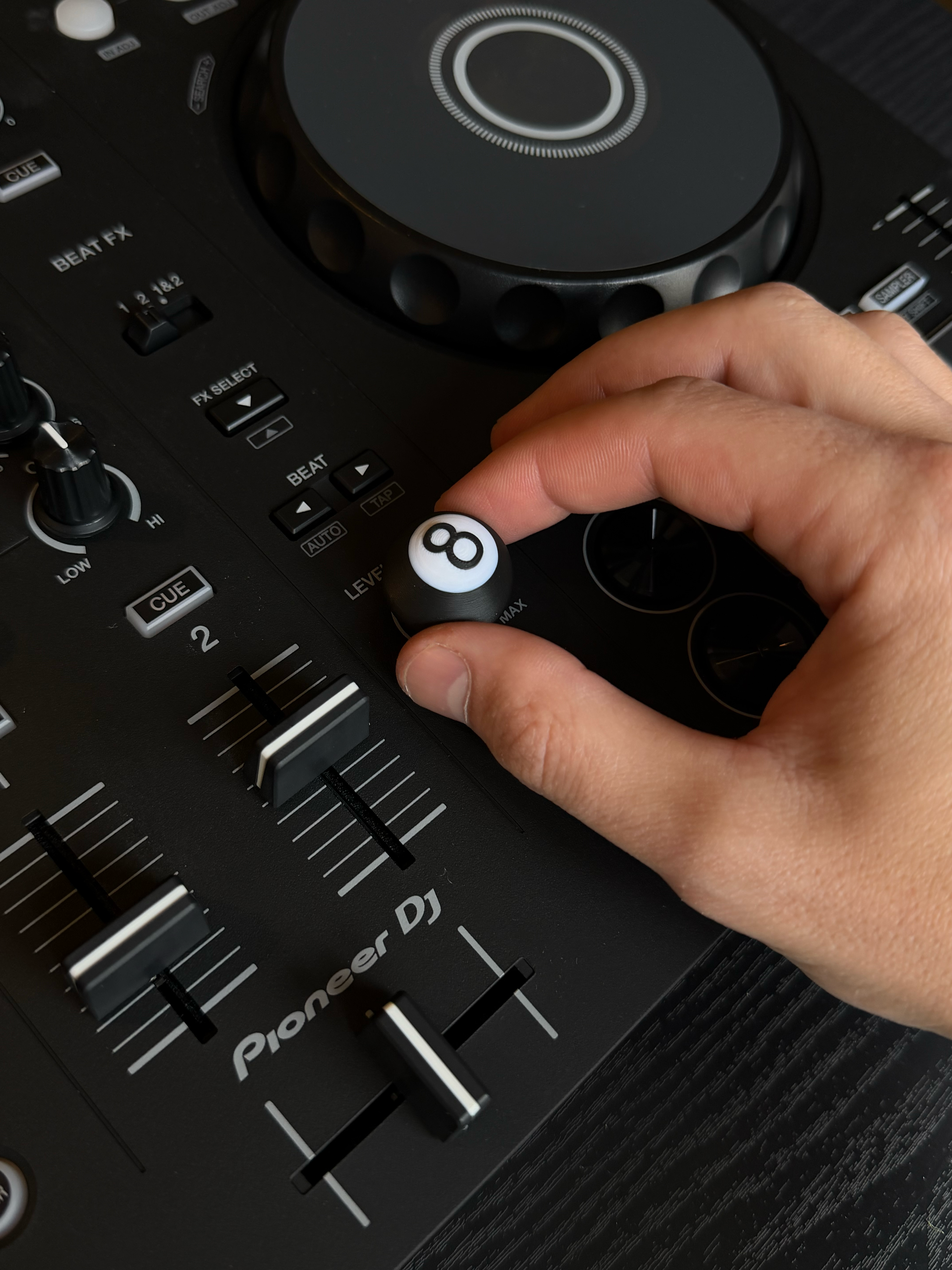 8-Ball Knob
